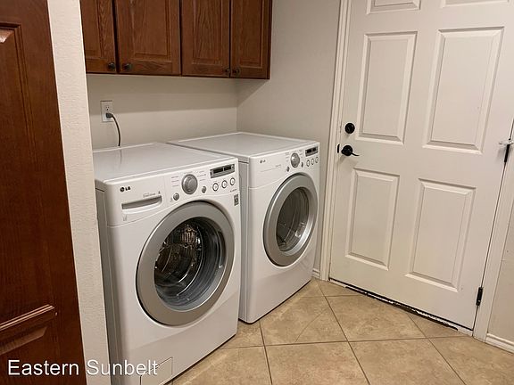 5th image of 2242 Boxwood Cir