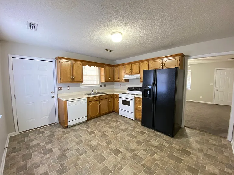 1306A Church Ave SE — Photo 2