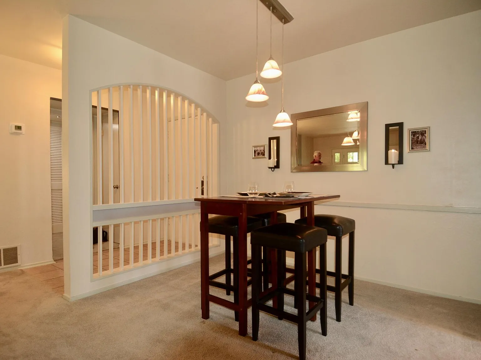 1 bed, 940 sqft, $1,500 — Photo 3