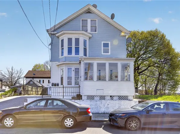 9 Cobb St, East Providence, RI 02914