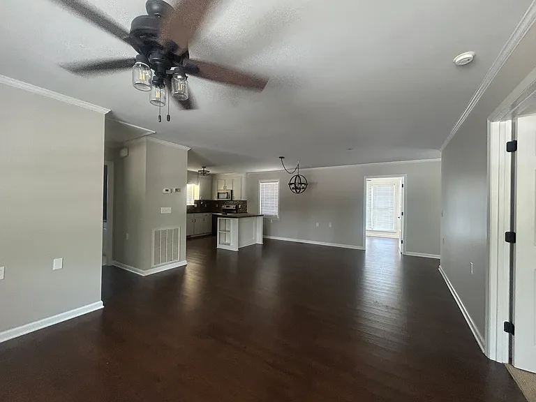 17 Hawthorne Trl — Photo 3