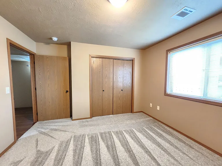 Sunrise Apartments — Photo 15