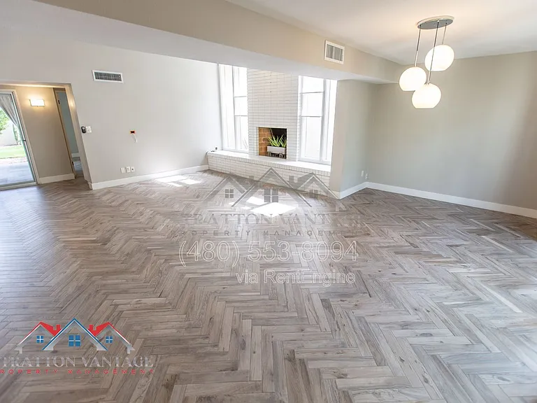 8623 E Devonshire Ave — Photo 13