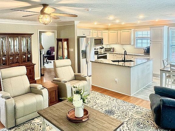 Open concept kitchen/living 