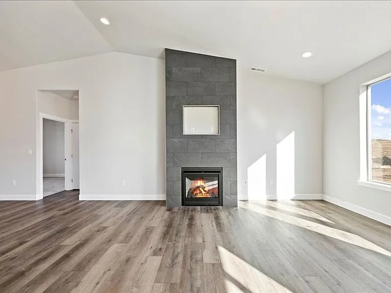 3425 S Van Buren St — Photo 8