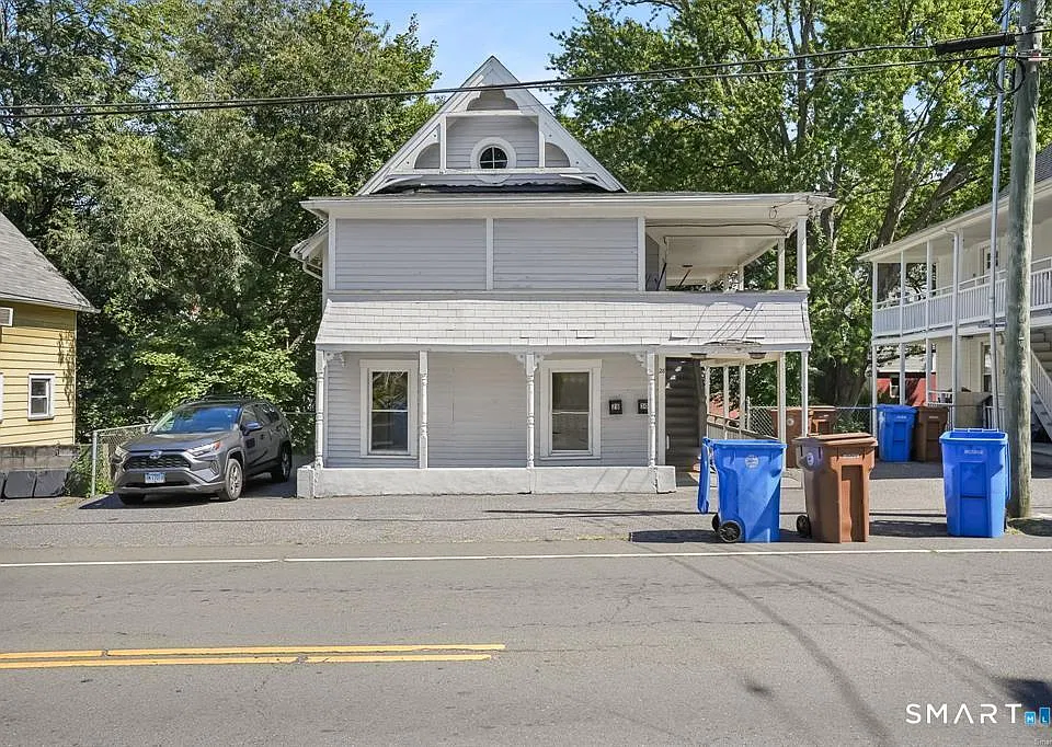 28 Bridgeport Ave