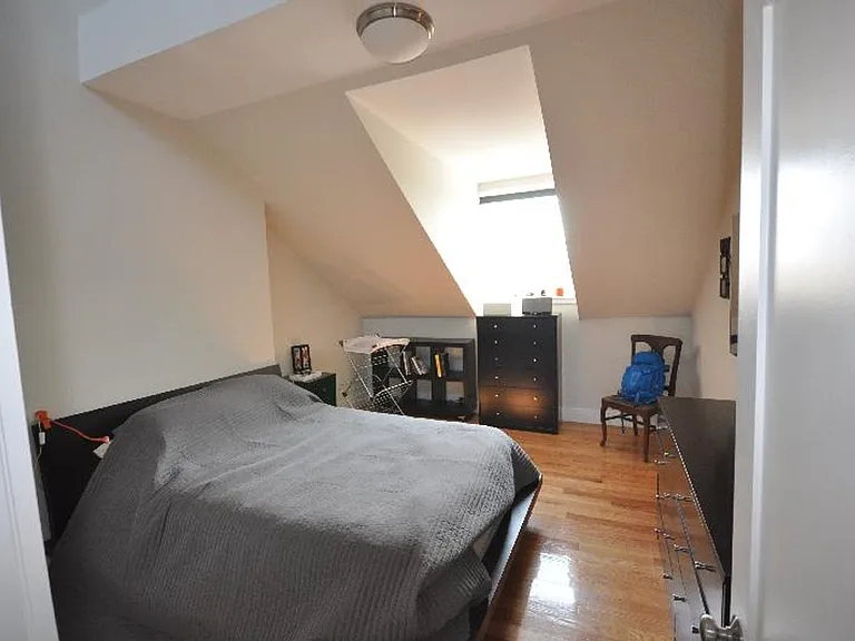658 Massachusetts Ave #2D — Photo 4