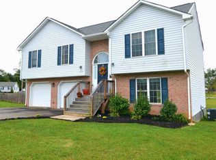 1197 Woods End Ln, Forest, VA 24551