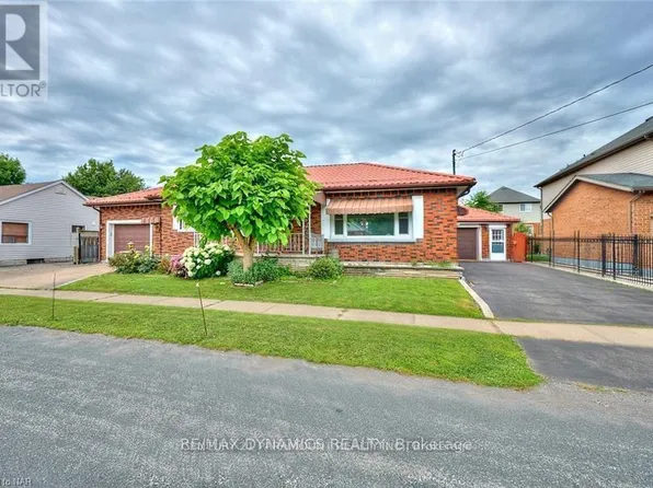 6299 Murray St, Niagara Falls, ON L2G 2K8