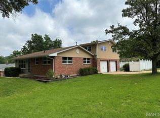 2338 Ritter Dr, Saint Louis, MO 63114