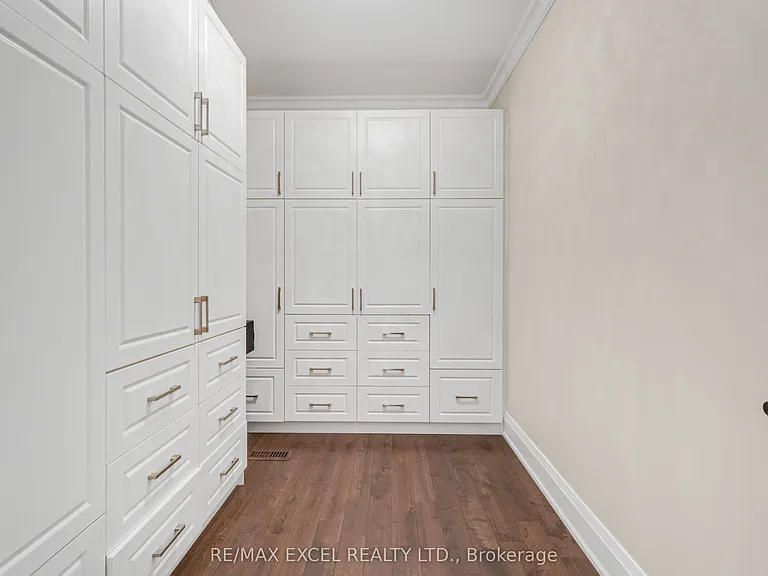 49 Kenton Dr — Photo 22