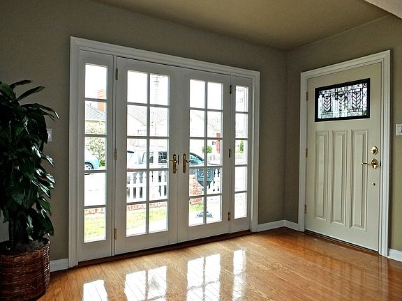 4th image of 141 Venetia Dr