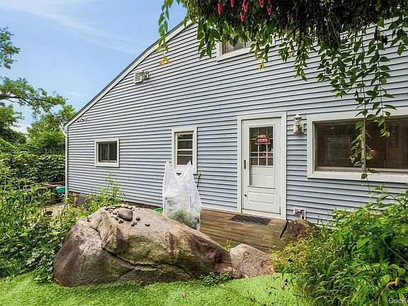 2nd image of 256 Haviland Drive