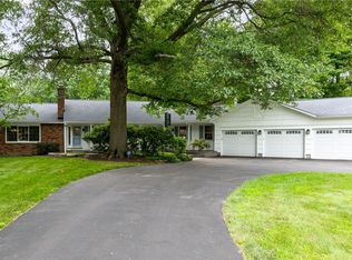 24 Countryside Rd, Fairport, NY 14450