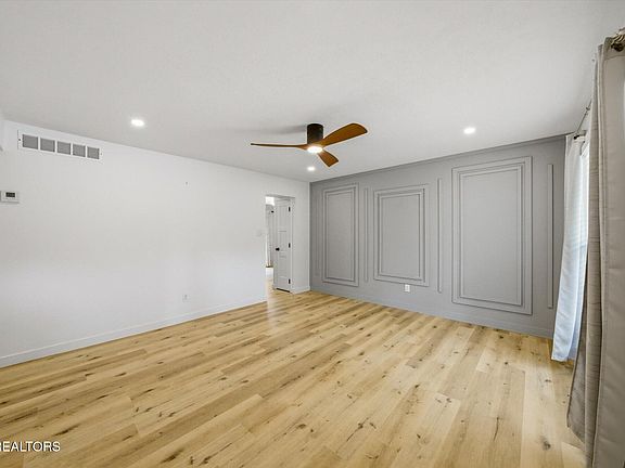 5th image of 5613 Aloha Ave