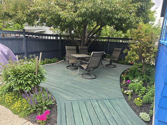 3rd image of 62 Evergreen Avenue