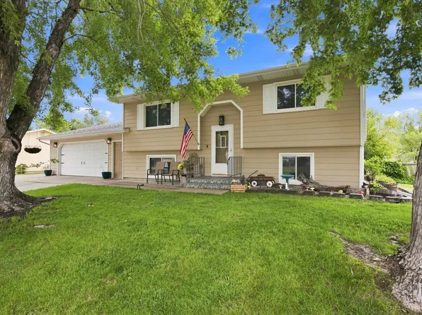 3708 Redwood St, Rapid City, SD 57701