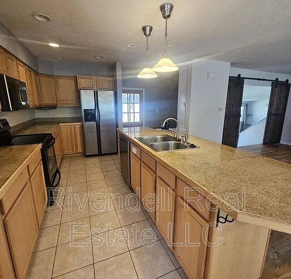 2279 Kendall St — Photo 3