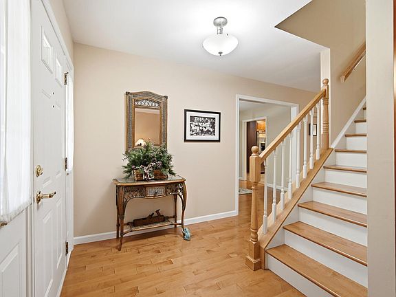 4th image of 513 Forestbrook Dr
