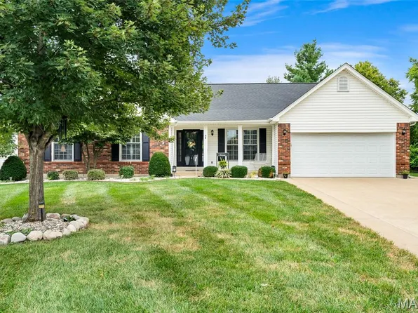 56 Destin Ct, Saint Charles, MO 63303
