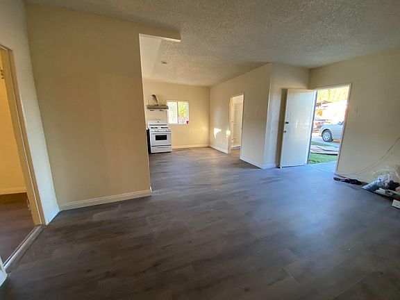 3rd image of 3844 1/2 Earle Ave