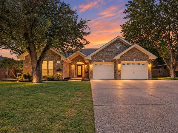 1906 Meadow Ridge Dr, Taylor, TX 76574