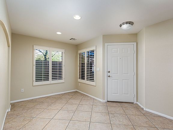 4th image of 7649 Lookout Hill St