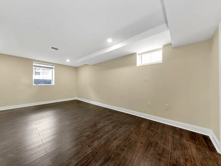 43 Wright Ave #3 — Photo 40