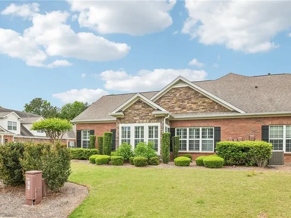 901 Haven Cir, Douglasville, GA 30135