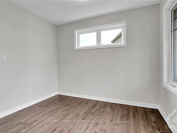 5th image of 85 Hackamore Cres