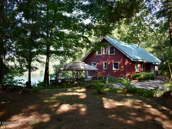 15 Lake Shore Road, Lake Luzerne, NY 12846
