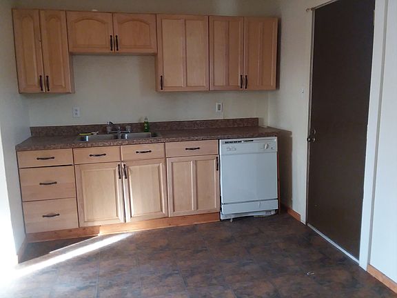 5th image of 1108 N Denson Dr