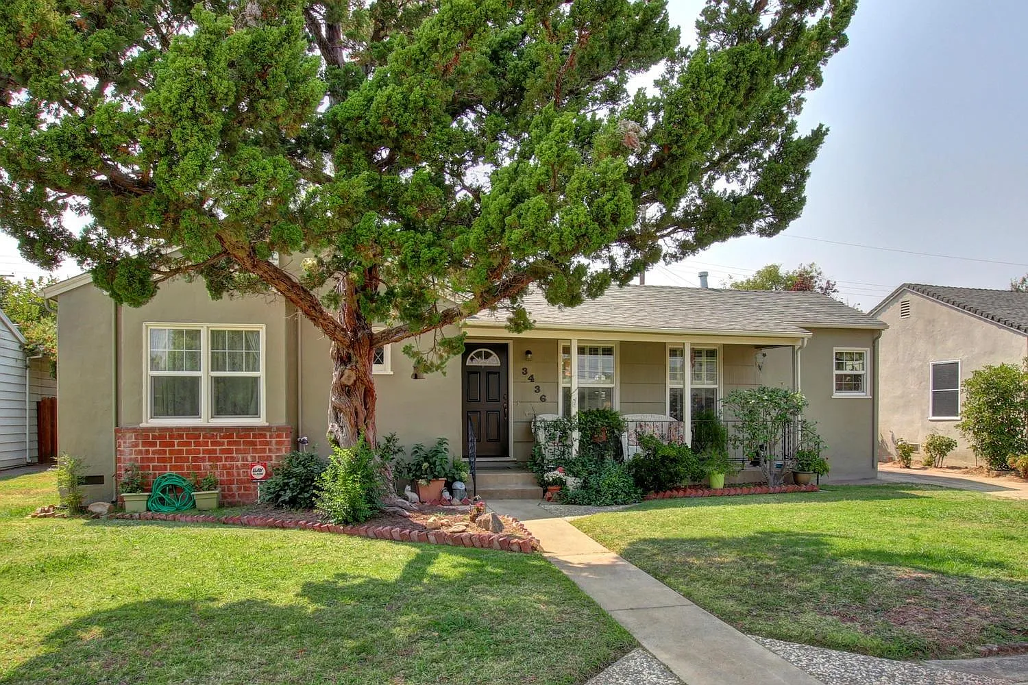 3436 David Way photo 1
