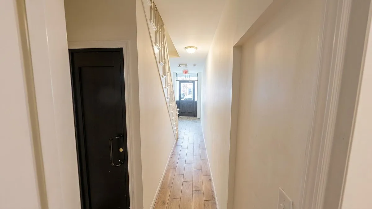 Photo 2 of 17 - 316 Summer Ave #1 - Newark, NJ Building Photo - 316 Summer Ave #1