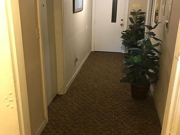 5th image of 448 NE Ravenna Blvd APT 305