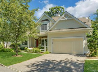 4 Birdsall Farm Dr, Armonk, NY 10504