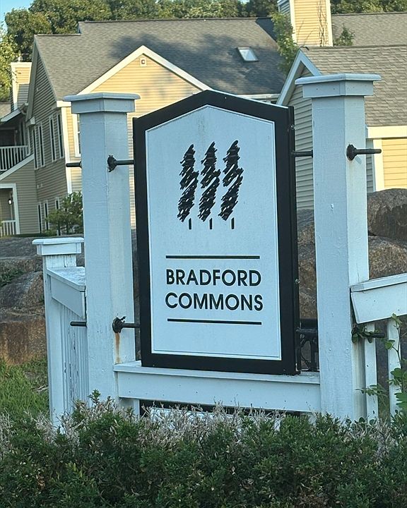 1st image of 105 Bradford Commons Ln Unit 105