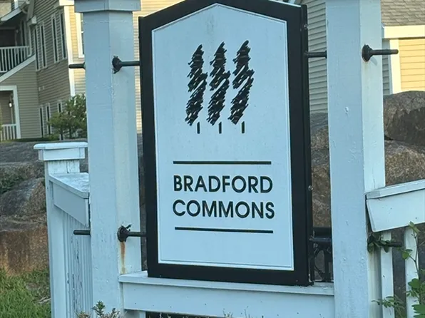 105 Bradford Commons Ln Unit 105, Braintree, MA 02184