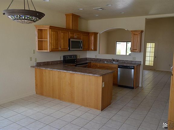 3rd image of 1451 E Los Olivos Dr