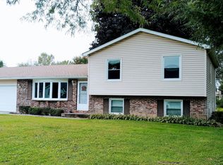 3499 Dorchester Ave, Gurnee, IL 60031