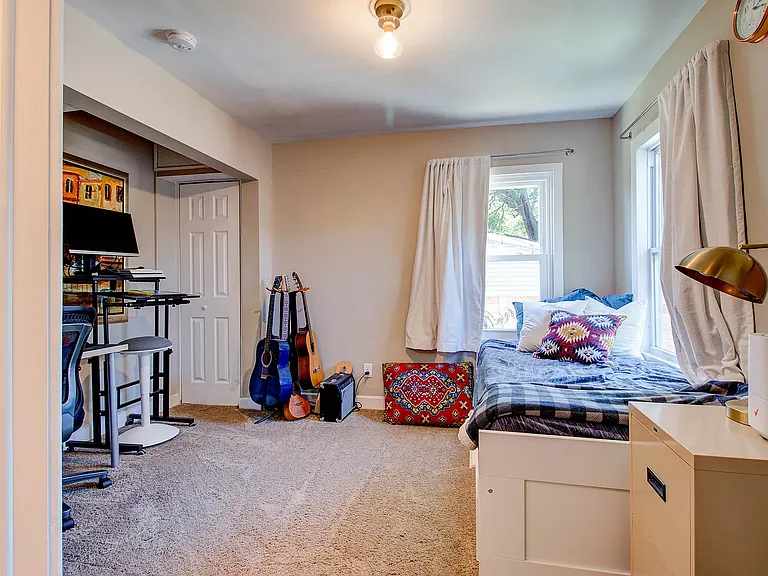 330 Bernard Ave — Photo 39