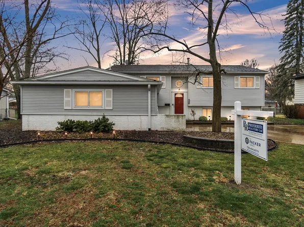 21009 Robinwood St, Farmington, MI 48336