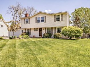 127 Squirrels Heath Rd, Fairport, NY 14450