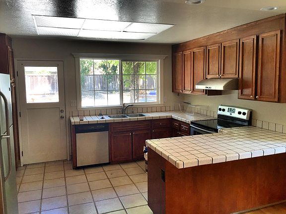 5th image of 5078 Corwin Ct