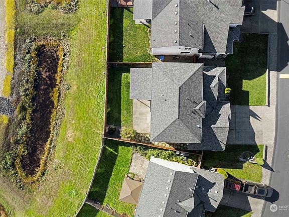 3rd image of 12418 158th Street CT E