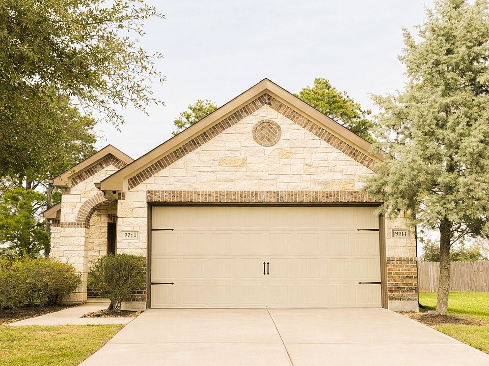1st image of 19714 Regal Crest Ct