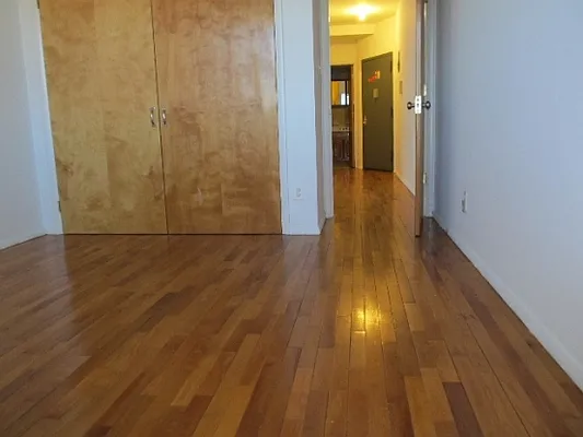 Rented by FlatFinders Realty | media 13