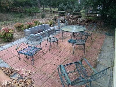 5th image of 851 Holly Dr S