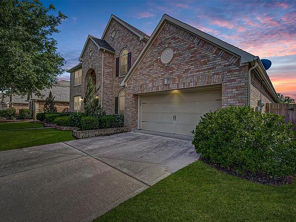 2nd image of 4023 Pecan Shadows Dr