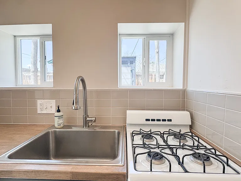 2070 1/2 S Gilpin St — Photo 5